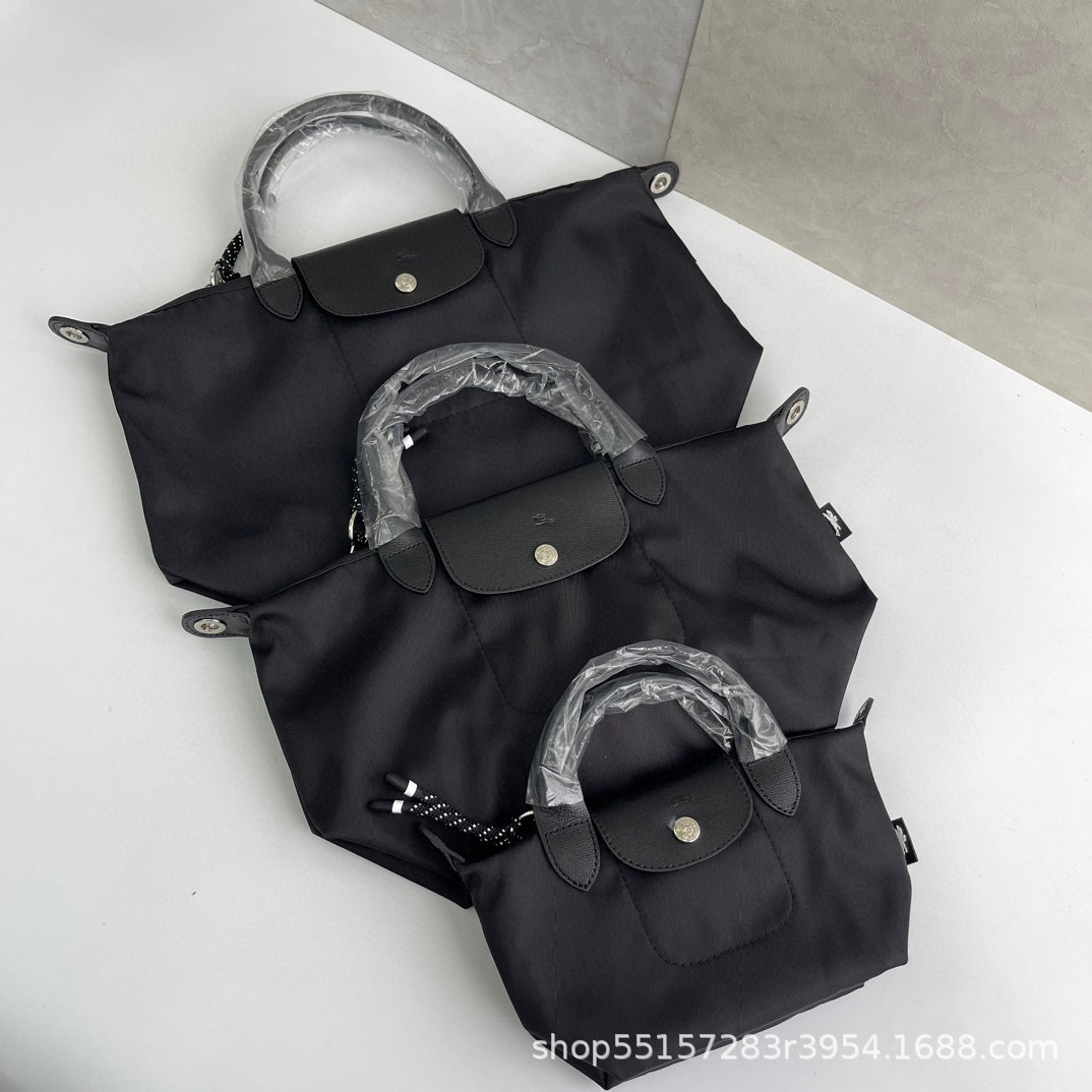 2025 New Fashion Dumpling Bag For Women Nylon Handbag Crossbody Bag Large Capacity Commuter Shoulder Bag Simple Versatile Trendy - Thumbnail 2