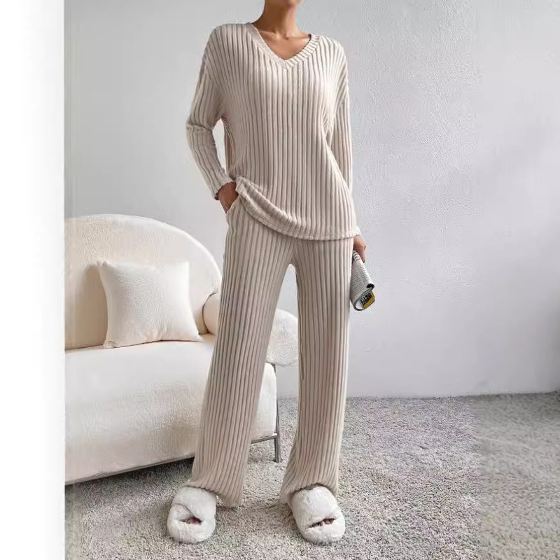 Cross-border two-piece women's 2023 autumn new fashion casual straight pants elegant loose V-neck pit knitted set Cross-border two-piece women's 2023 autumn new fashion casual straight pants elegant loose V-neck pit knitted set