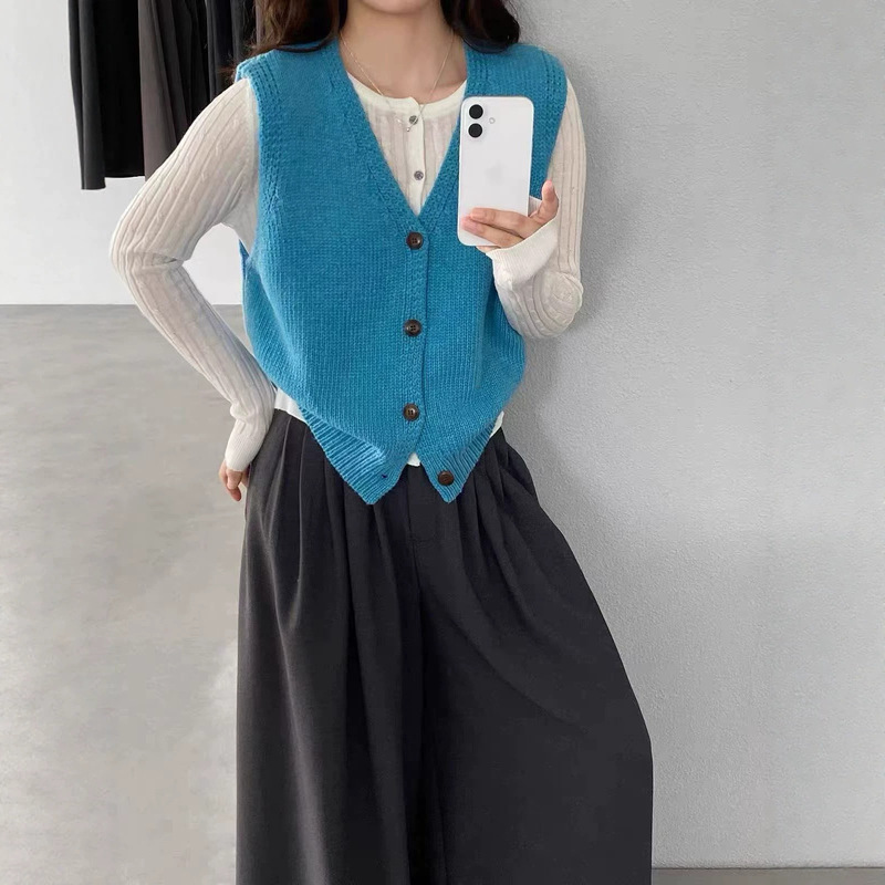 2026 stylish knitted vest sweater for women, autumn and winter Korean style knitted vest cardigan jacket women's clothing