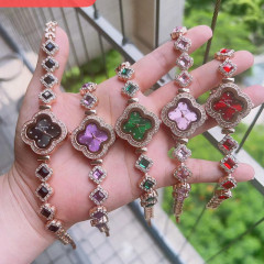 High-end, compact and exquisite four-leaf clover petal bracelet watch for women, simple and fashionable quartz women's watch