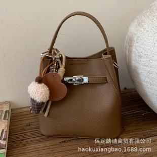 б���Ů��������2025�¿�߼��Џ͹Ű���Ů��μ���ٴ�ˮͰ��