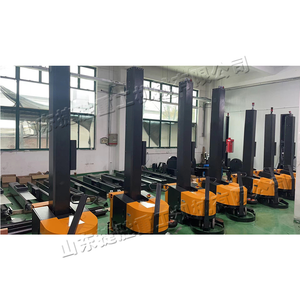 máquina de enrollamiento automotriz pequeña máquina de enrollamiento de película de preestiramiento eléctrica máquina de empaque de carga de cartón de fábrica