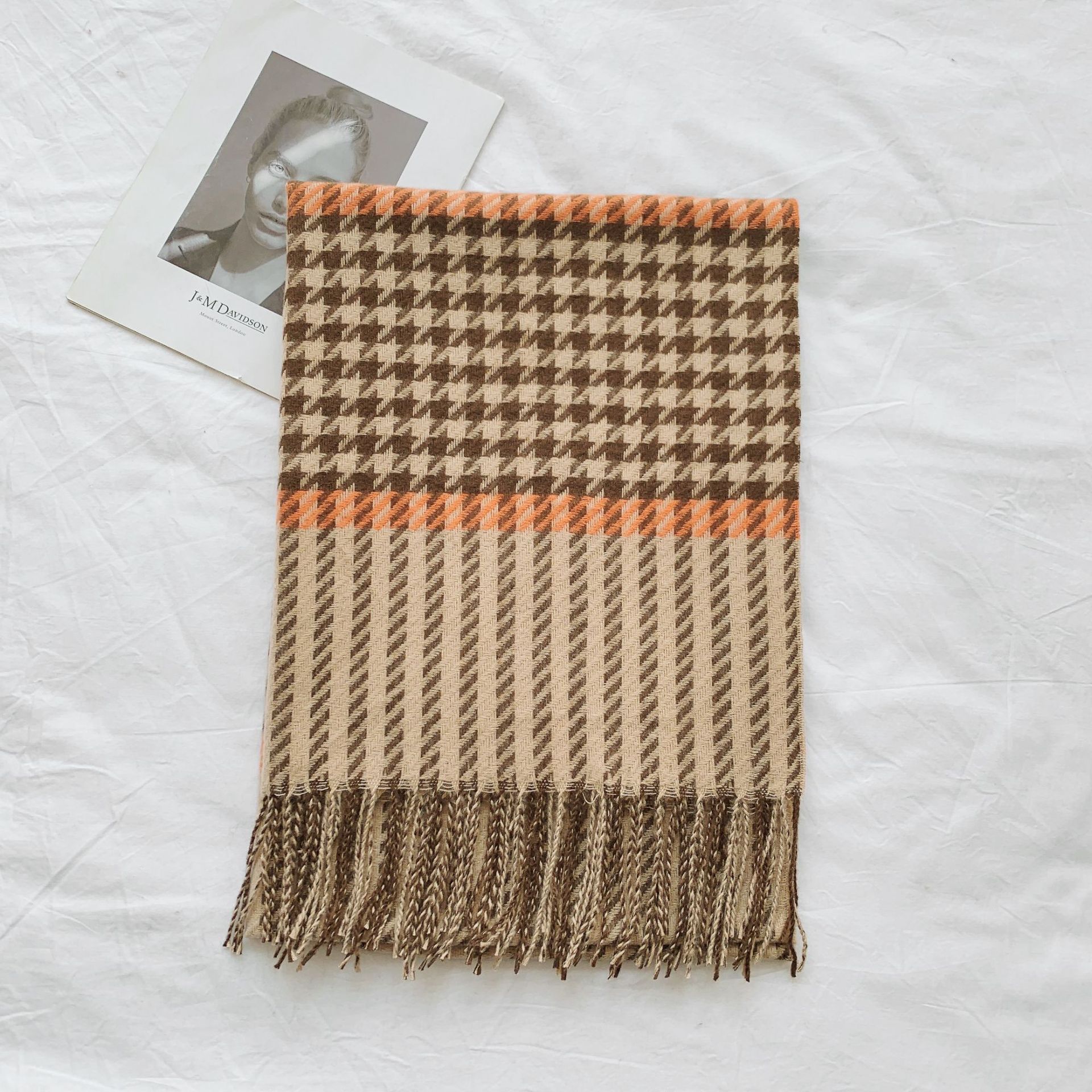 INS simple elegante bufanda de pata de gallo marrón para mujer Otoño e Invierno estilo coreano versátil Cachemira grueso chal cálido