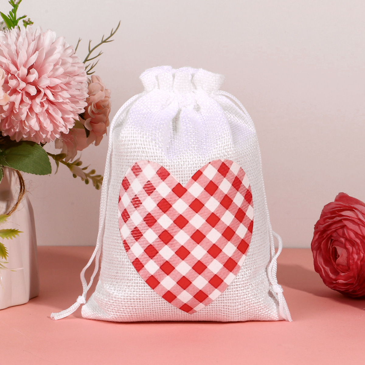 Bolsa de lazo de lino amor rojo Día de San Valentín boda caramelo regalo embalaje bolsa de cordón bolso de lazo al por mayor