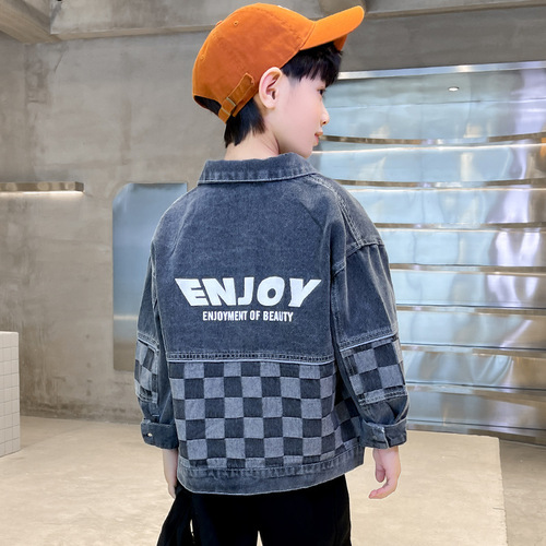 Stylish unisex children's spring jackets for kids, with a trendy and cool design, perfect for fashion-forward children.