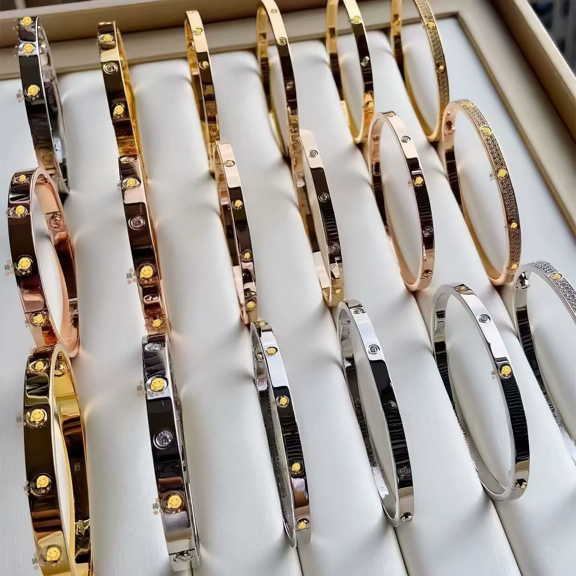 Браслет Kajia Seiko V золото широкая версия узкая версия Gypsophila шесть diamonds и десять diamonds глянцевая Gypsophila классические ручной ювелир для мужчин и женщин