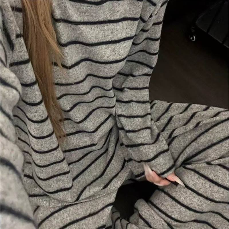 韩国简约条纹情侣睡衣男女秋冬季德绒加厚长袖2025新款家居服套装