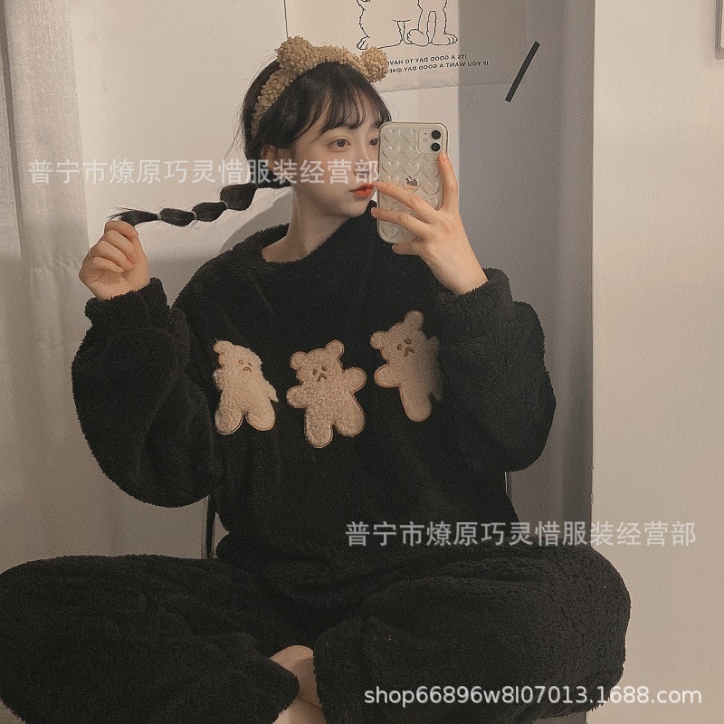 5621-70 # 검은 곰 세 마리