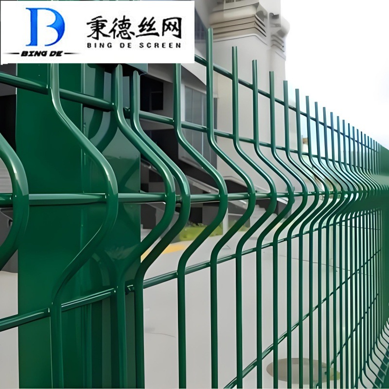 丝网厂家出口海外3D三折弯隔离栅 欧盟认证热镀锌喷塑绿色护栏网