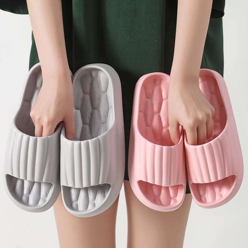 Spring and Summer Soft and Squishy Slippers with Wave-Shaped Cushioning Insole for Quick Drying, Suitable for Home Use by Both Men and Women Spring and Summer Soft and Squishy Slippers with Wave-Shaped Cushioning Insole for Quick Drying, Suitable for Home Use by Both Men and Women