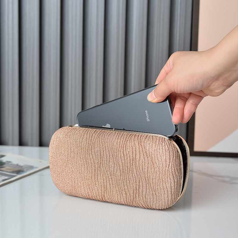 2023 nuevo bolso de noche plisado transfronterizo Banquete de mujer vestido de noche portátil bolso de diamantes de imitación brillante bolso retro cheongsam