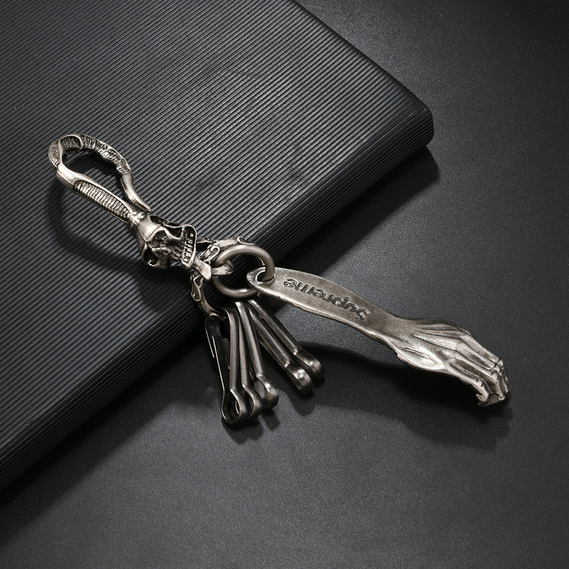 Cross-Border Skull Keychain Alloy Creative Skull Arm Cross Pendant Car Metal Pendant Keychain