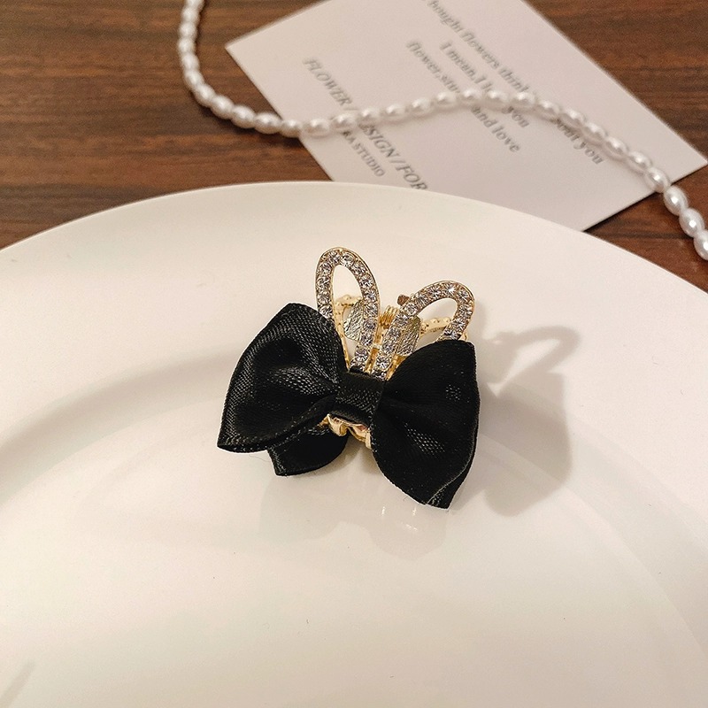 Exquisito clip pequeño clip de flequillo lateral de diamantes de imitación de perlas femeninas nuevo mini clip de tiburón de medio lazo horquilla tocado