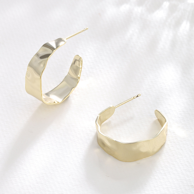 Xuping tendencia de moda nuevo retro exagerado metal pendientes en forma de C diseño cóncavo ancho pendientes de mujer al por mayor