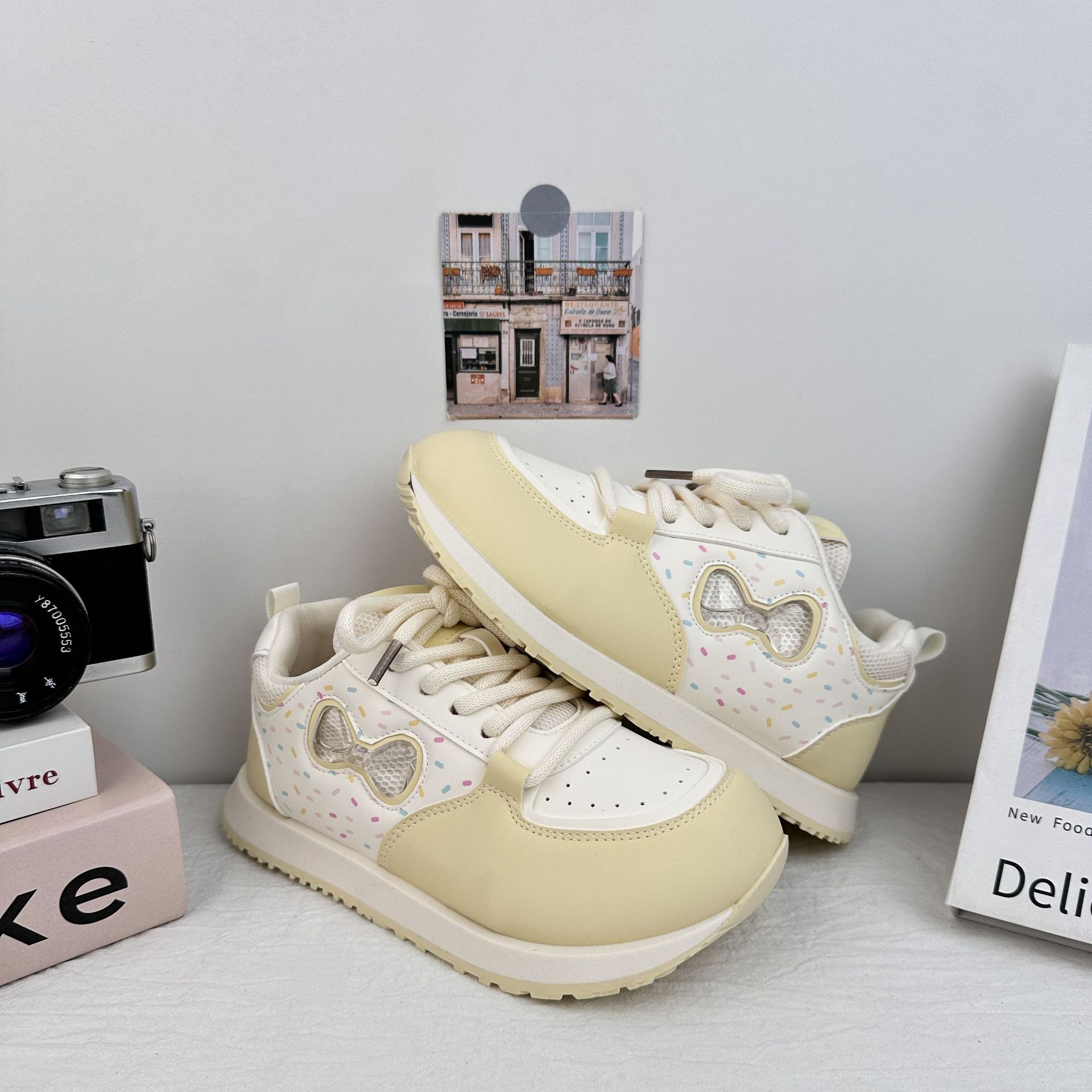 Yuanbo todos los días zapatos de skate casuales para mujeres 2025 nuevos zapatos blancos transpirables con suela gruesa Agan zapatos superiores