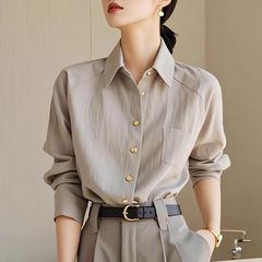 フランスのシンプルな組み合わせの灰色Polo襟の長袖のシャツの女性の今年の秋のタイプの組み合わせの職業の気質の底のシャツ