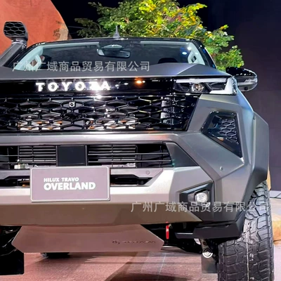 Wheel eyebrow Hilux 4-door GR model