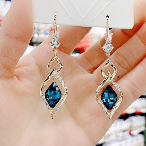 Geometric Rhombus Crystal Earrings for Women, Korean-Chic Long Pendants with Diamond Accents, Trendy Long Tassel Earrings