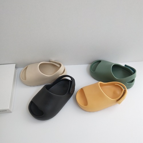 Children's Home Interior Slippers 2024 Summer New Boys and Girls Magic Tape Comfortable Outdoor Beach Shoes Sandals