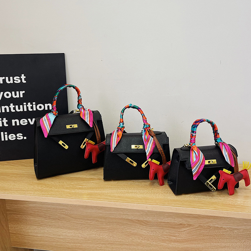 Bolso Kylie transfronterizo 2024 nueva moda estilo occidental bufanda colgante bolso de mano bolso de boda bolso de mensajero de hombro de gran capacidad