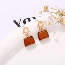 韩版精致耳钉气质简约几何方块小巧茶色水晶耳环女高级感时尚饰品