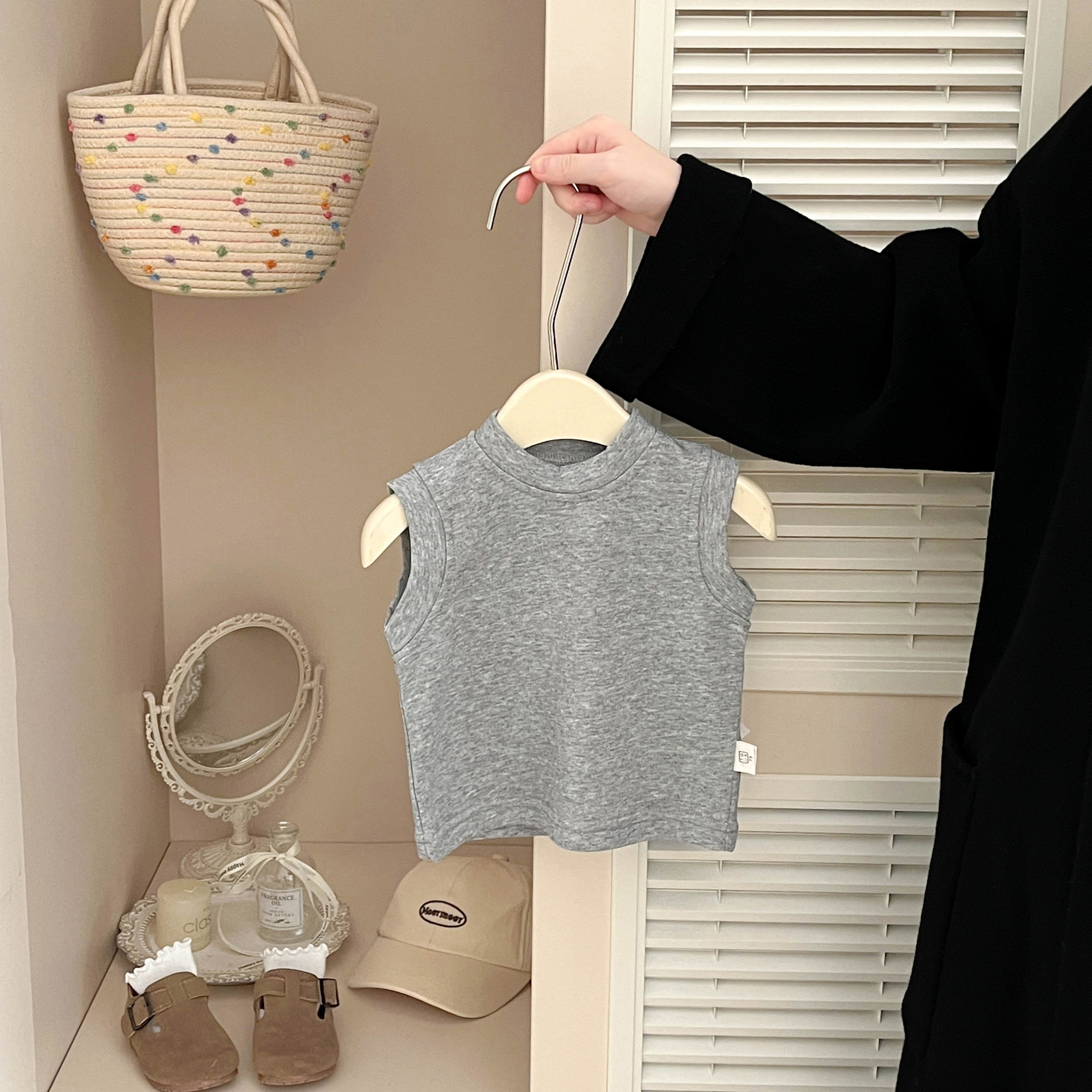 Niñas de otoño plegable vestir chaleco bebé coreano estilo extranjero vestir chaleco de hombro nuevo otoño invierno chaleco infantil