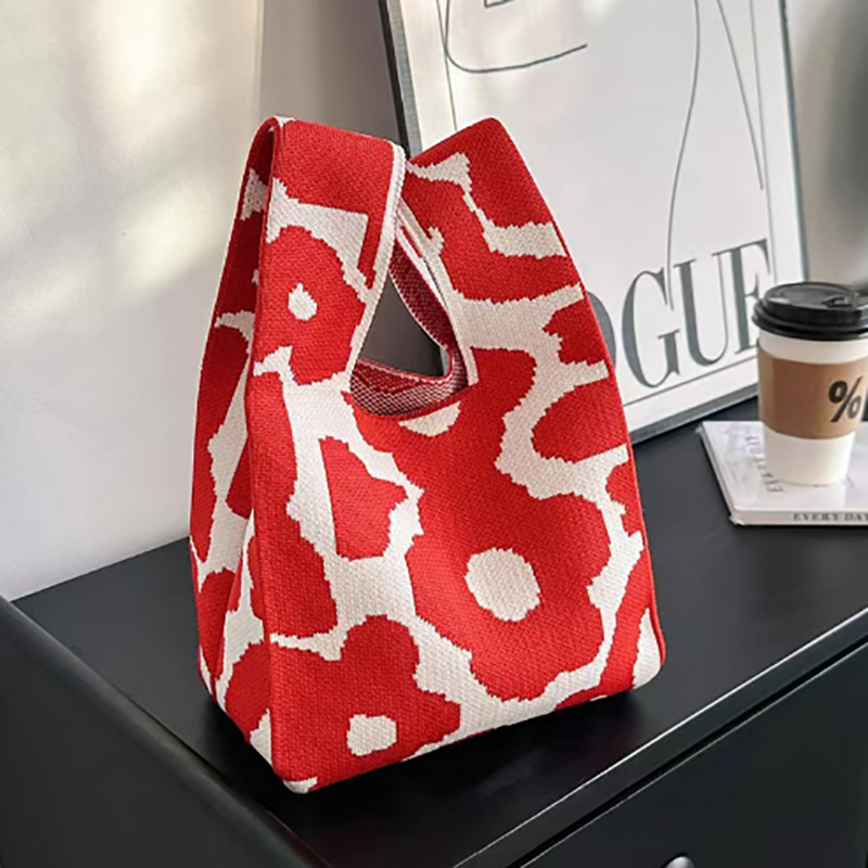 Nuevo bolso de punto para teléfono para mujer, bolso tejido suave en colores dopamina, bolso de mano con forma de corazón en estilo coreano con bloques de color.