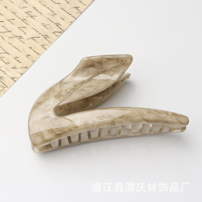 2025新款小众Z字形抓夹女高级感水花纹大号鲨鱼夹后脑勺盘发发饰|undefined