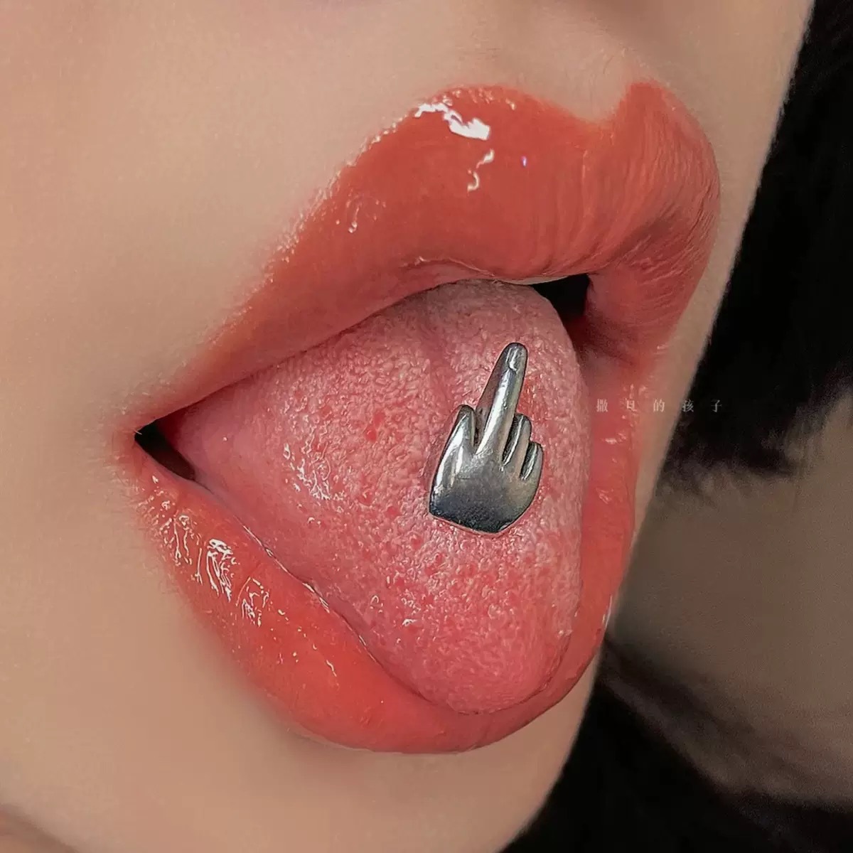 Tongue Ring External Thread Titanium Steel Vertical Middle Finger Punk Disco Tongue Piercing Jewelry detail image 1