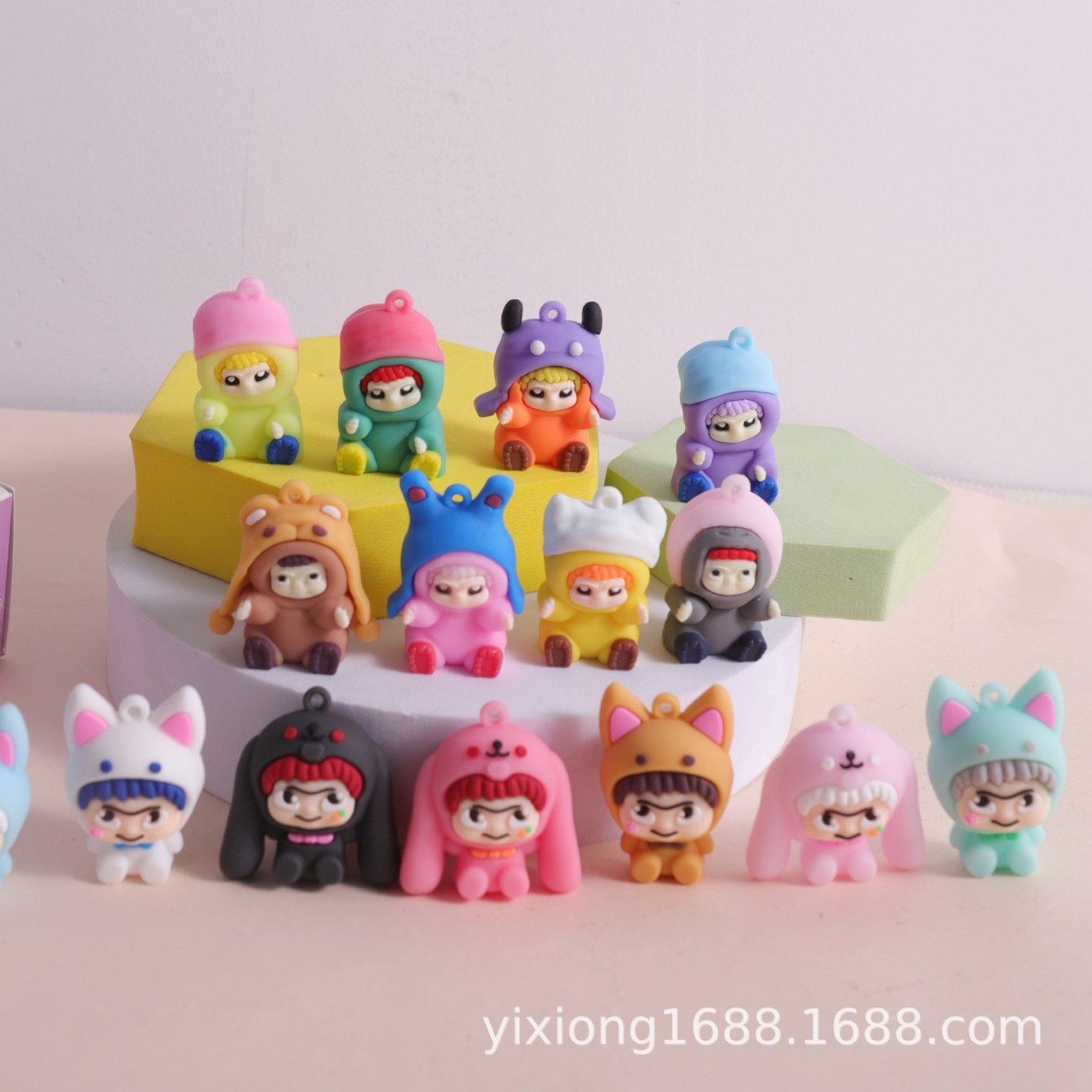 Nuevos productos transfronterizos Wako-ku muñecas de moda serie de muñecas accesorios de tendencia personales llaveros adornos caja ciega al por mayor