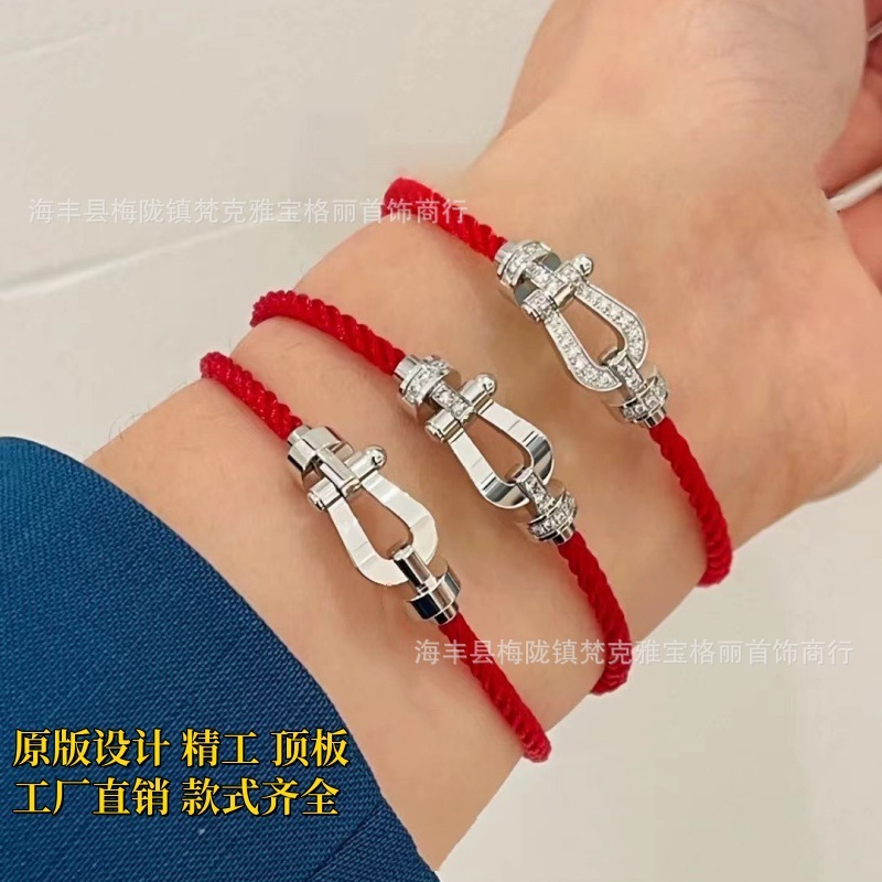 高バージョン V ゴールド非退色転送レッドロープレディース 18K ローズゴールド馬蹄バックルダイヤモンドブレスレットブレスレット工場直販|undefined