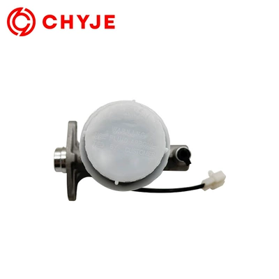 Brake master cylinder for Mitsubishi Pajero V25
