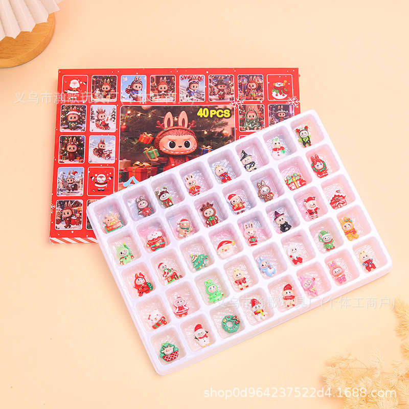 新款40入网红树脂圣诞拉布布礼盒款盲盒萌粒公仔跨境专用玩具批发