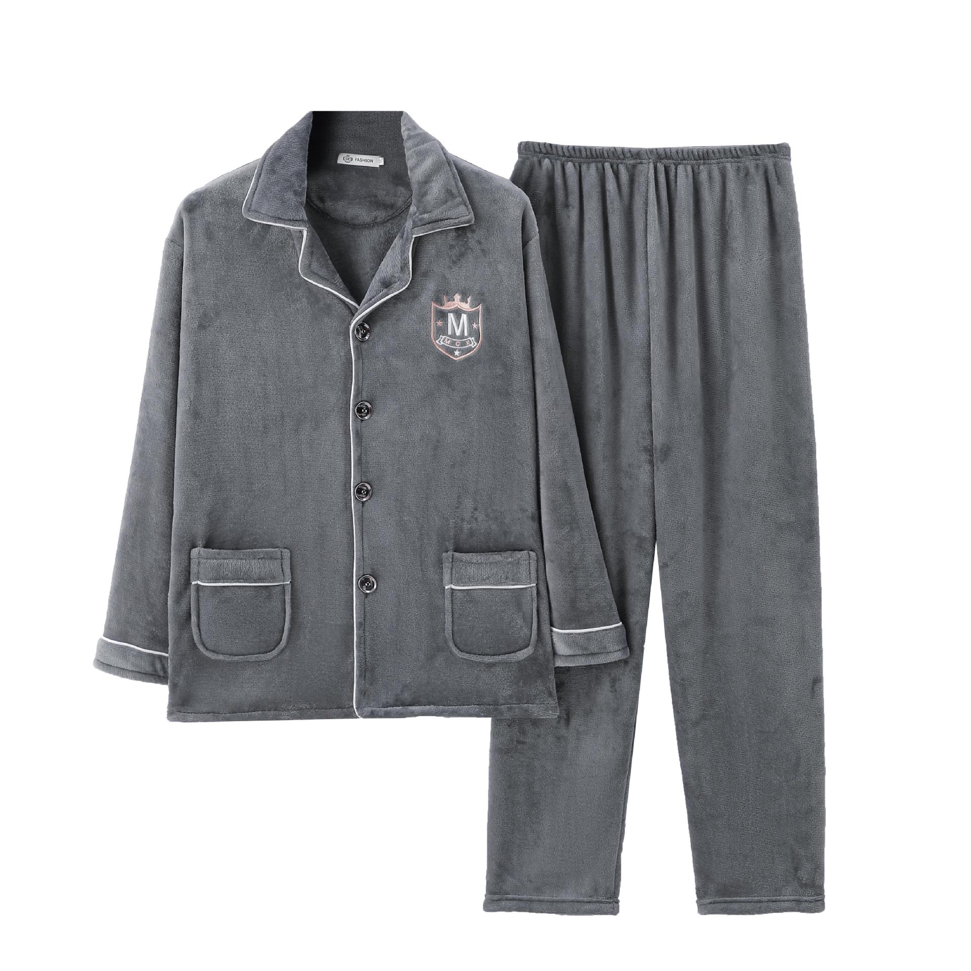 Los hombres de otoño e invierno pijamas al por mayor de franela de manga larga cardigan solapa desgaste del hogar 667 traje de pijama de los hombres