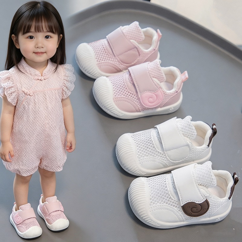 Zapatos infantiles para bebés de niñas 2026 verano nuevos zapatos casuales transpirables de malla para niños zapatos deportivos de moda para niños
