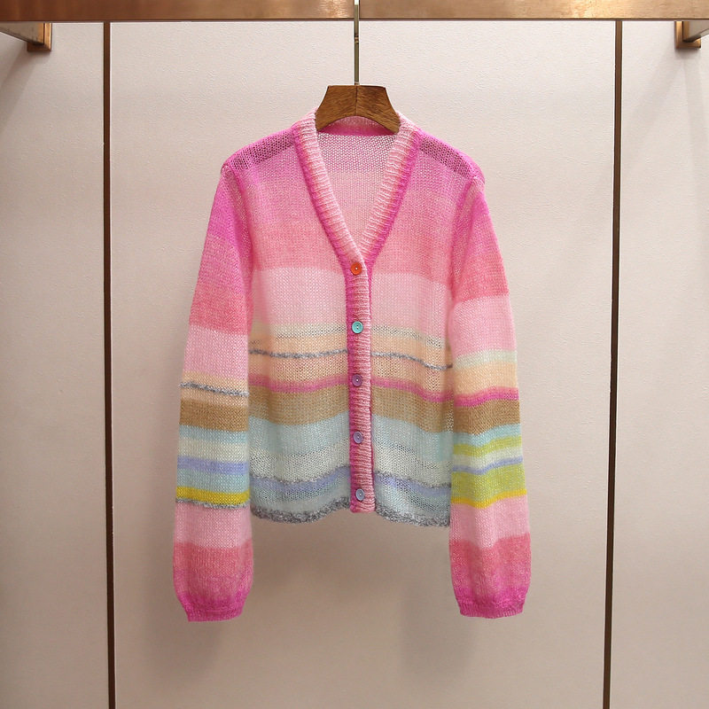 Shenzhen Nanyou High-End Women's Clothing Spring New Style Youthful Fashion Design Color-Blocking V-Neck Knit Cardigan Top Shenzhen Nanyou High-End Women's Clothing Spring New Style Youthful Fashion Design Color-Blocking V-Neck Knit Cardigan Top