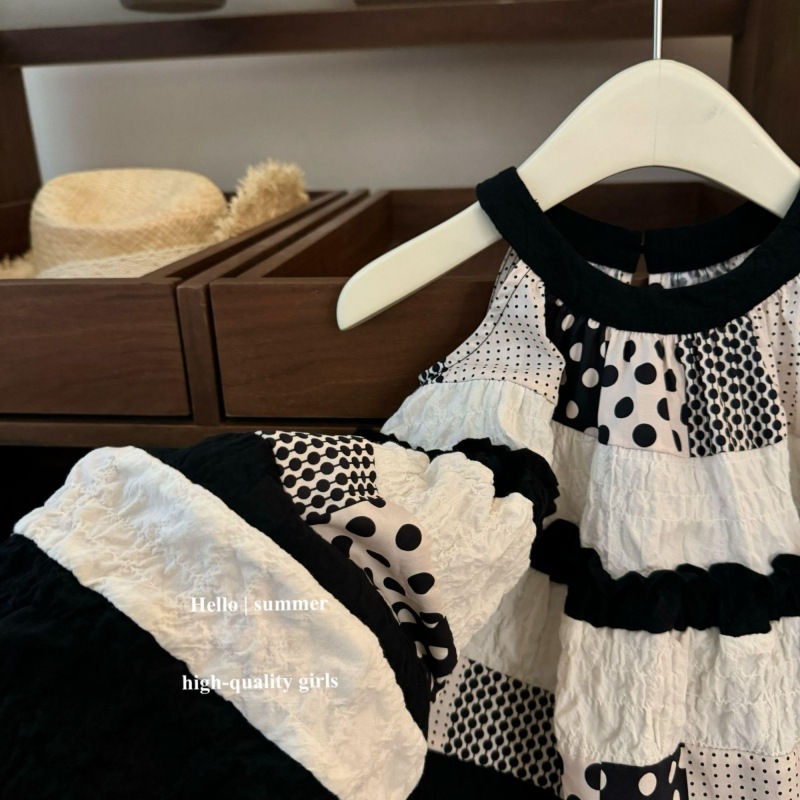 Falda de tirantes para niñas 2025 verano para niñas de moda con lunares a juego de colores, falda de chaleco con cuello halter, vestido de niños de estilo occidental