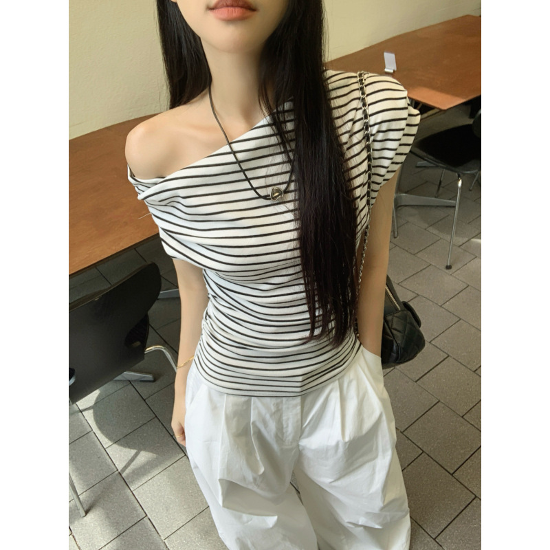 Striped Off-Shoulder Short-Sleeve T-Shirt for Women, 2026 Summer New Korean Style Slim Fit Asymmetrical Neckline Exposed Shoulder Trendy Top
