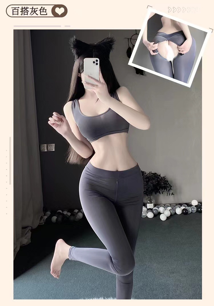 Zip-Front Yoga Costume Set with Top and Pants in Black Polyester — detail image 4