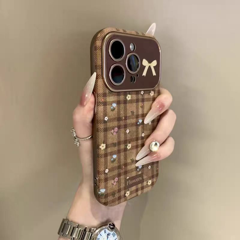 满屏碎花适用iPhone16promax苹果15pro手机壳14新款13全包款11