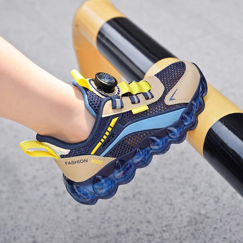 Zapatos para niños verano 2025 nuevos zapatos de malla para niños transpirables zapatos de malla única para niños grandes, zapatos deportivos para ancianos, cojín de aire