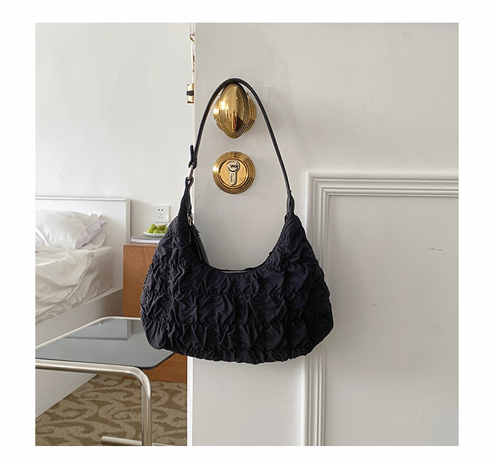 Women's Small Autumn Nylon Folds Fashion Square Zipper Underarm Bag display picture 2