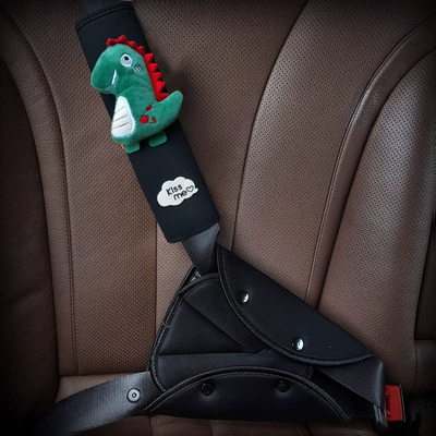 for All Seasons, Seat belt shoulder pad - green-sabertooth-dragon-four-seasons-universal