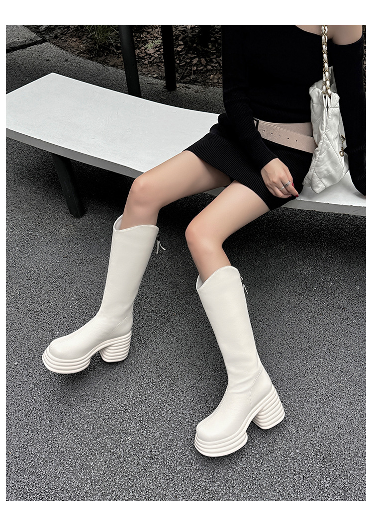 Boot nữ cổ cao đế dày da bò kiểu Chanel cổ chữ V, gót cao 12–15 cm — Lớp lót đơn màu trắng nhạt 12cm, Lớp lót nhung màu hồng 15cm, Lớp lót nhung màu trắng nhạt 12cm, Lớp lót đơn màu trắng nhạt 15cm chi tiết 12