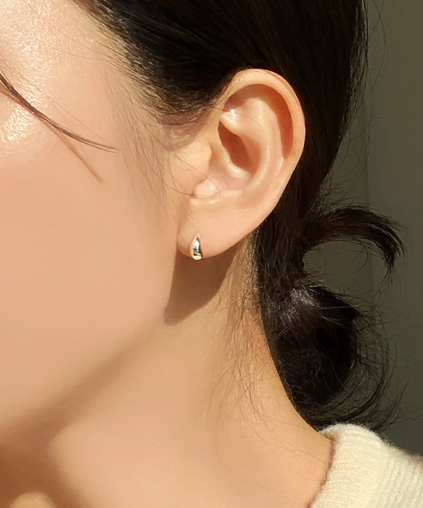 2g Weight 925 Sterling Silver Ear Needle Material 18K Gold Plated Plating Material Ear Studs Classification 1 Pair Quantity Daily Occasion 925 Sterling Silver Material Water Droplets Pattern All Seasons Season Women's Gender Simple Style Style 1 Pair 18K Gold Plated 925 Sterling Silver 925 Sterling Silver Earrings Water Droplets Ear Studs 1