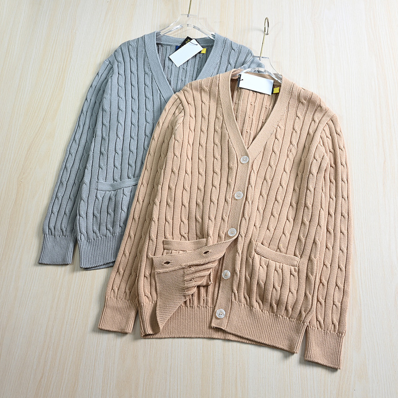 Siqi Women's Clothing 11/14 American Single Cotton Thick Needle Cable V-Neck Buttoned Long Sleeve Knitted Cardigan