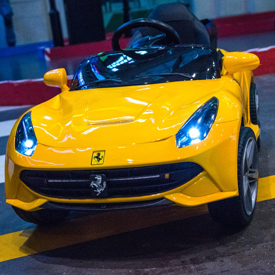 Children's electric car four-wheel dual-drive car boys and girls with remote control can swing toy car can be Bluetooth music