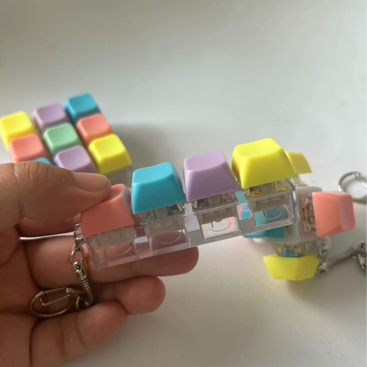 Брелок-игрушка с клавишами (keycap), механический фиджет 1/4/6/9 клавиш, пастельная цепочка
