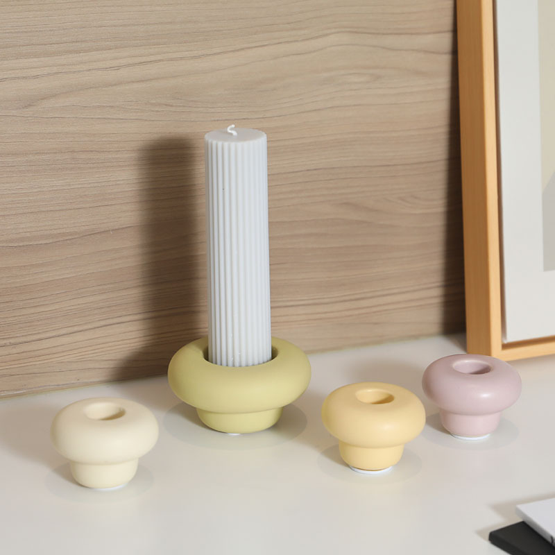 Estilo crema ins creativo candelabro de cerámica suave decoración transfronteriza hogar escritorio vela soporte al por mayor