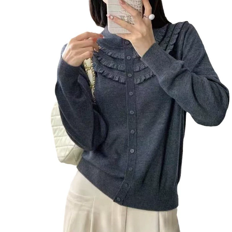 Woolen base body-friendly knitted sweater, high collar